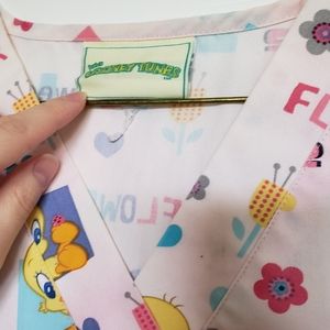 🌸🐥 Tweety Bird Nurse Scrubs 🌸
